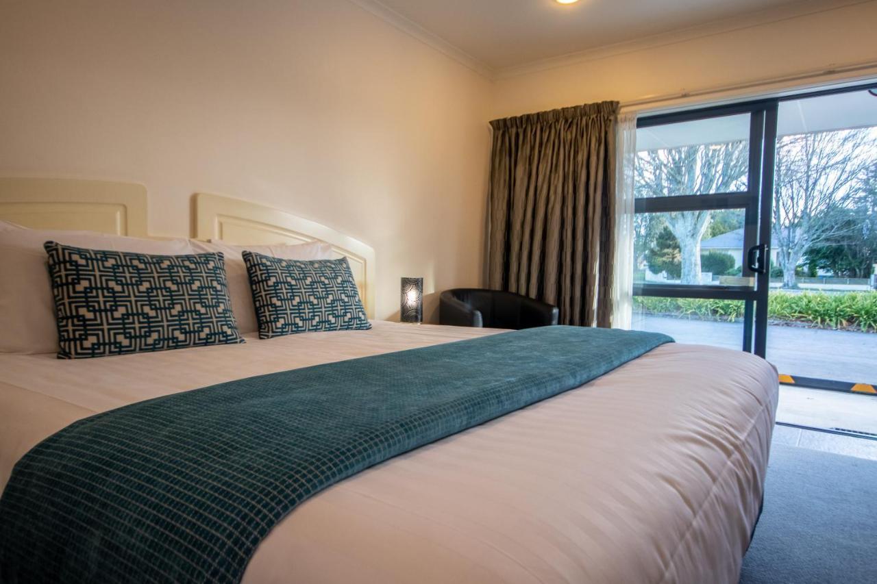 Antonio Mews Motel ストラトフォード エクステリア 写真