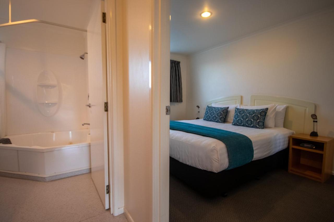 Antonio Mews Motel ストラトフォード エクステリア 写真