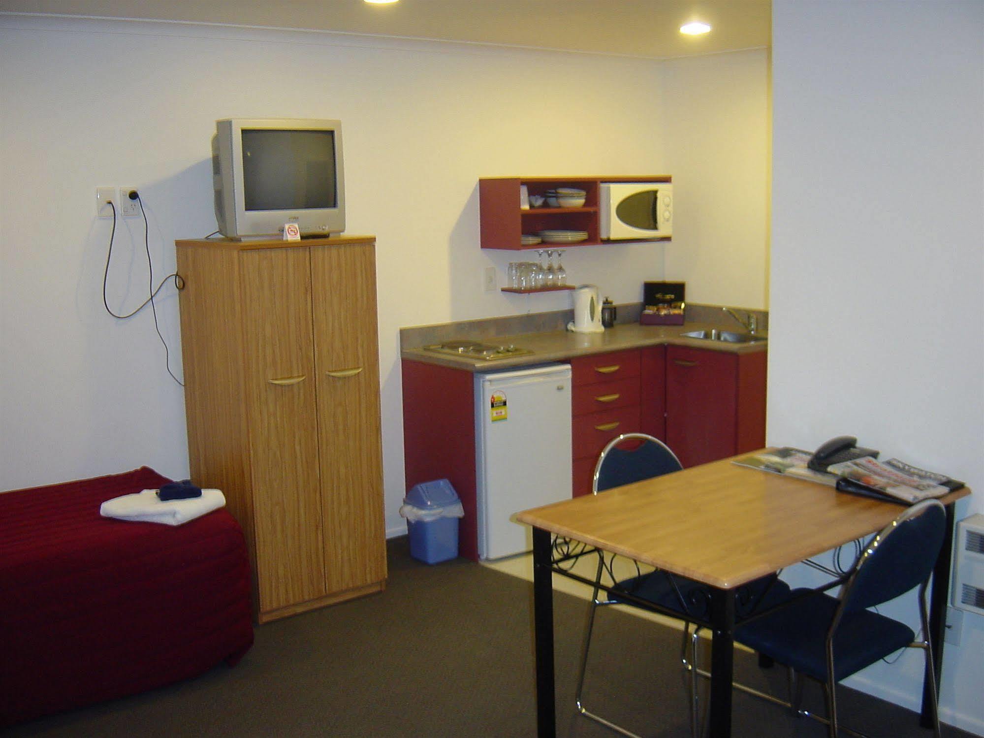 Antonio Mews Motel ストラトフォード エクステリア 写真